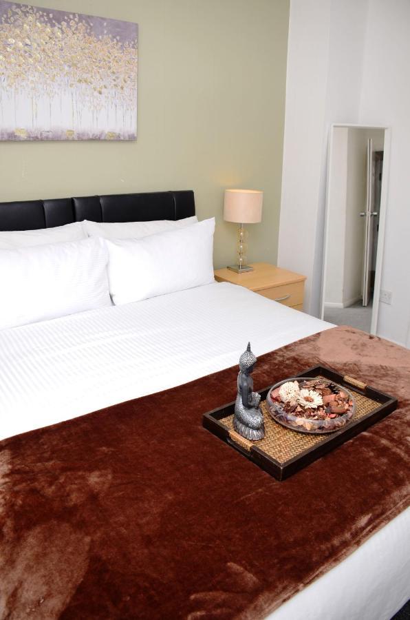Sm Dreams Unlimited Serviced Accommodation- Stanwell-Staines-Heathrow Bagian luar foto