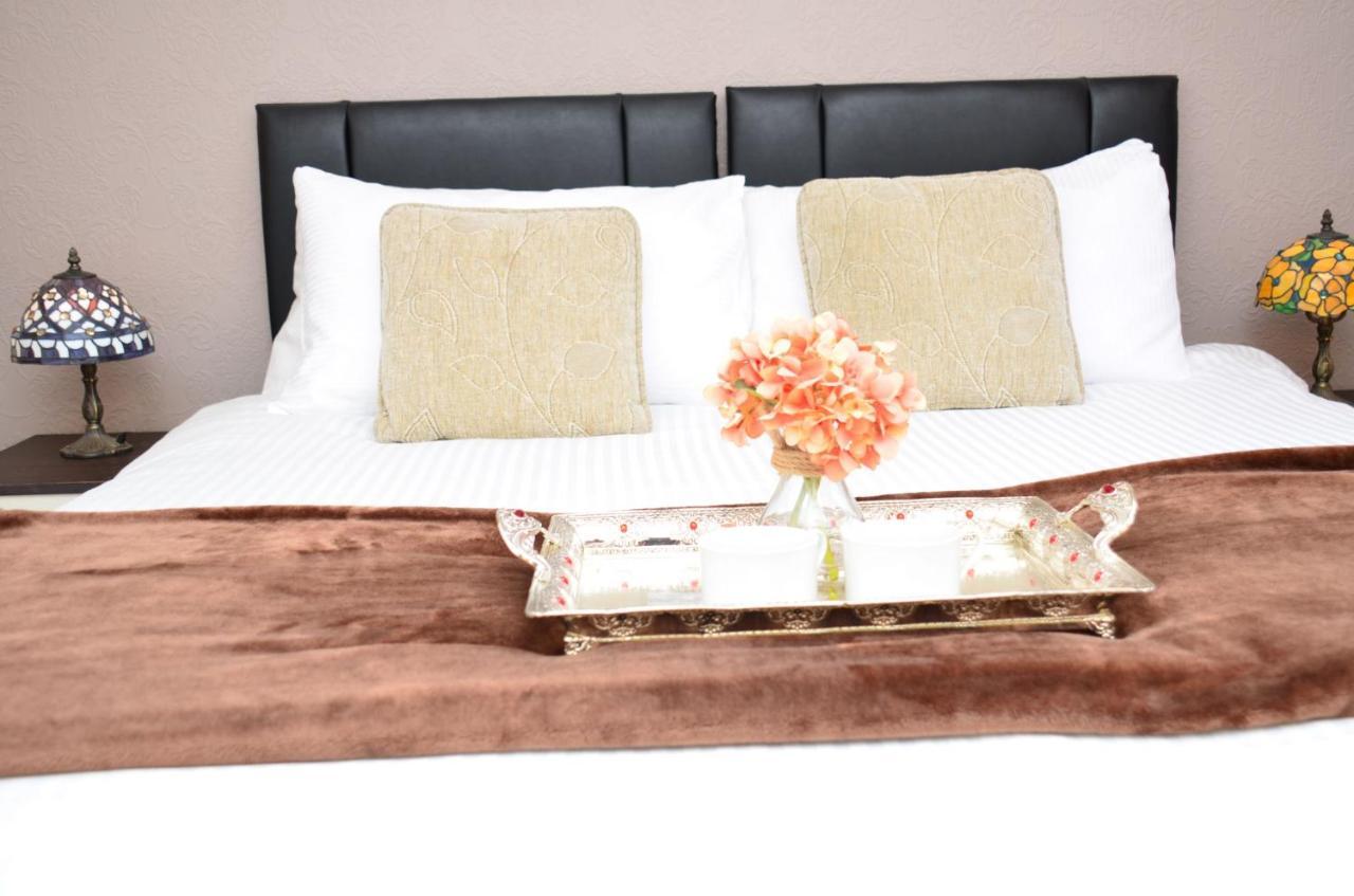 Sm Dreams Unlimited Serviced Accommodation- Stanwell-Staines-Heathrow Bagian luar foto