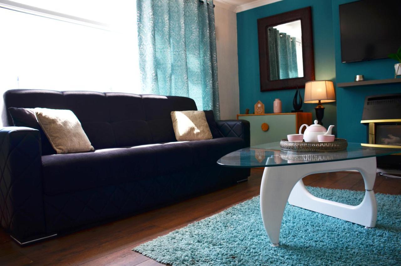 Sm Dreams Unlimited Serviced Accommodation- Stanwell-Staines-Heathrow Bagian luar foto