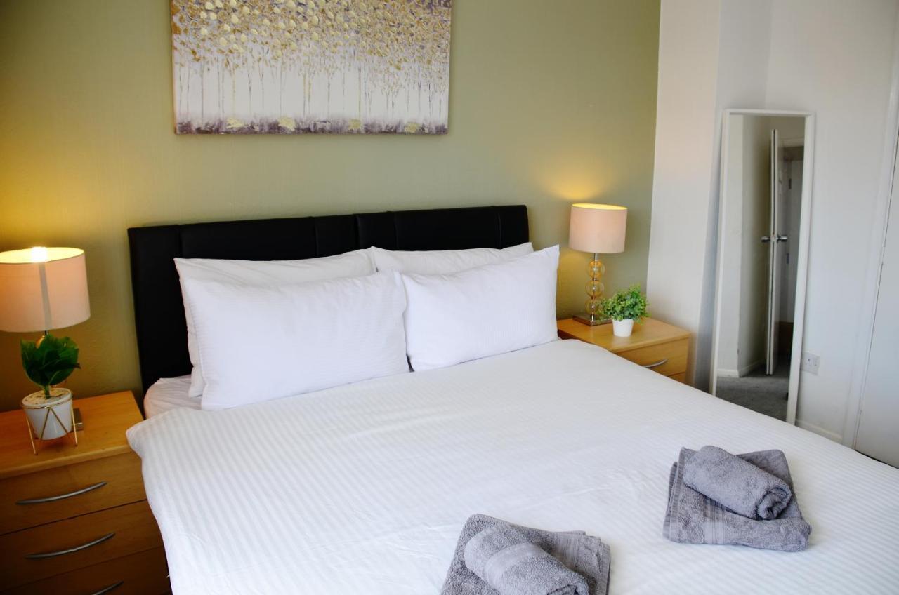Sm Dreams Unlimited Serviced Accommodation- Stanwell-Staines-Heathrow Bagian luar foto